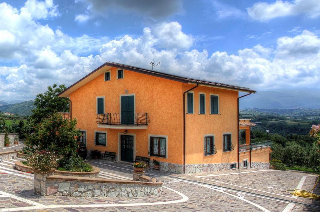I Due Melograni Agriresort Tarano Bagian luar foto