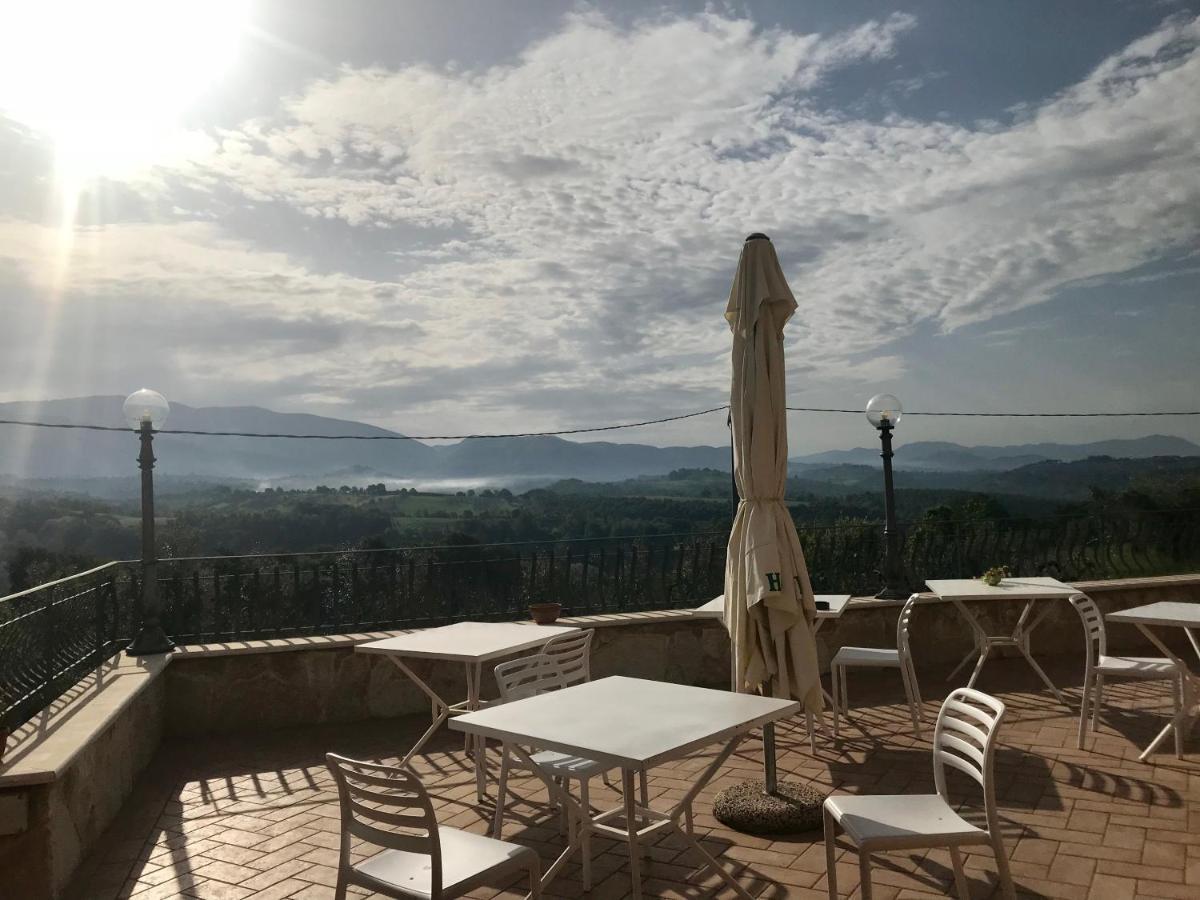 I Due Melograni Agriresort Tarano Bagian luar foto