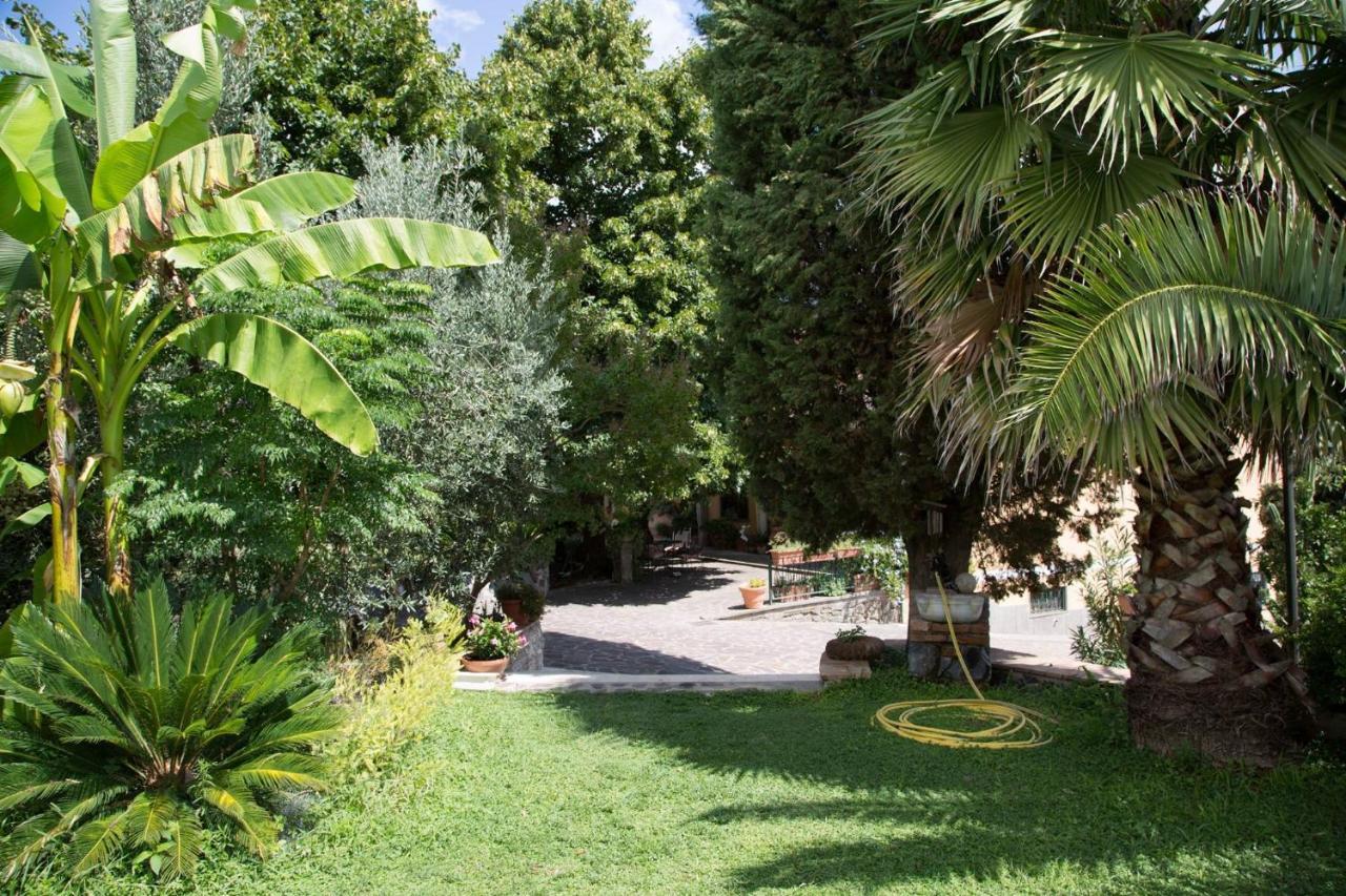 I Due Melograni Agriresort Tarano Bagian luar foto