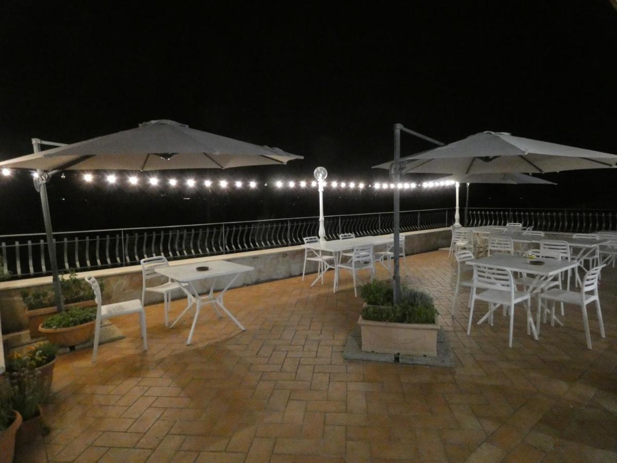 I Due Melograni Agriresort Tarano Bagian luar foto