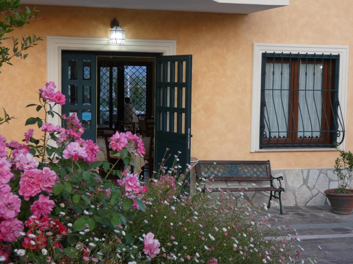 I Due Melograni Agriresort Tarano Bagian luar foto