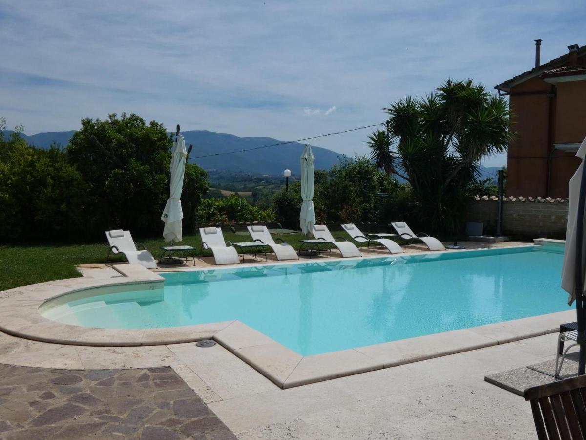 I Due Melograni Agriresort Tarano Bagian luar foto