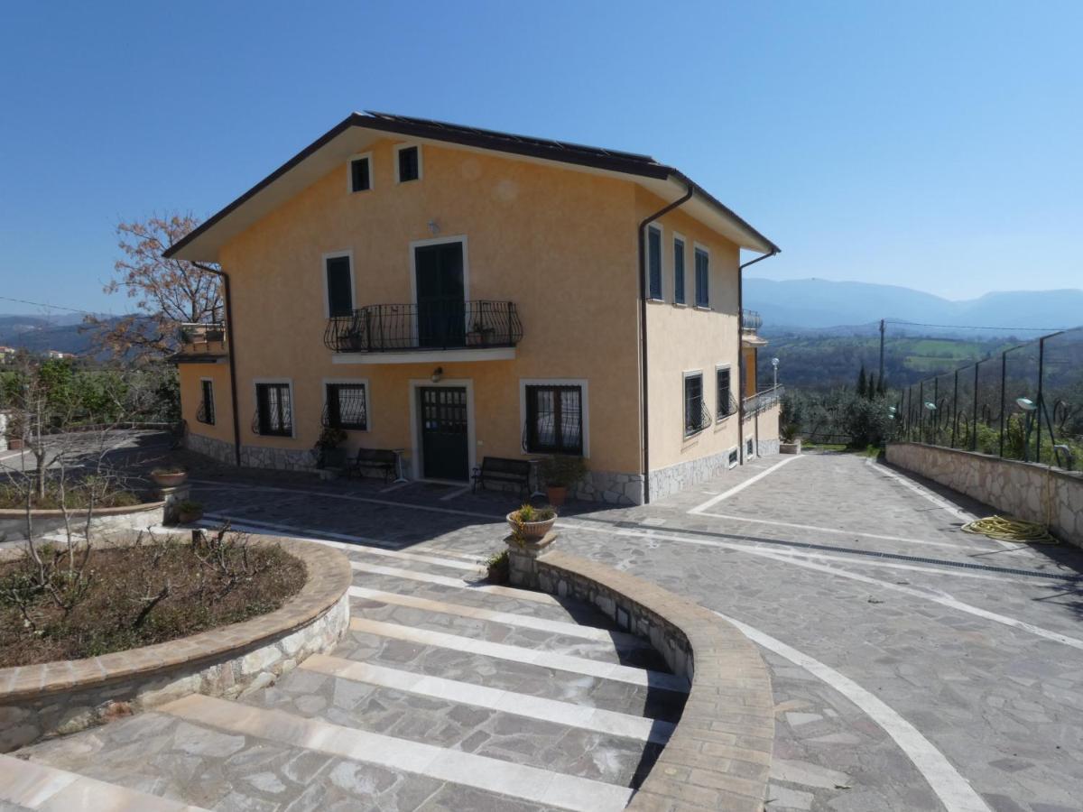 I Due Melograni Agriresort Tarano Bagian luar foto